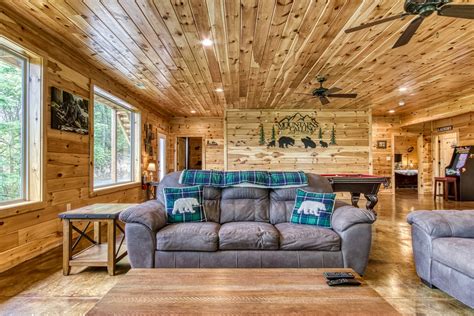 Deerfoot lodge - Enjoy stunning water views, sandy beaches, fishing and pontoon boats on the beautiful Chippewa Flowage. Deerfoot Lodge & Resort offers well-maintained cabins, hotel rooms, …